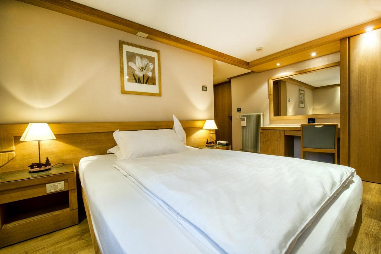 Sertorelli Sporthotel Breuil-Cervinia Room photo